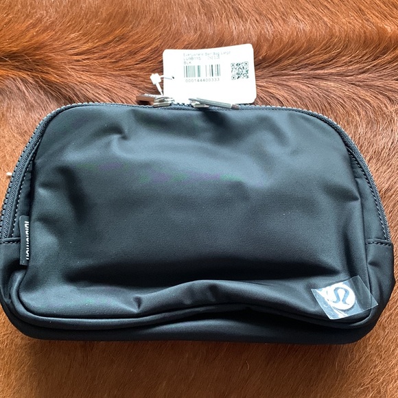 COMBO - Everywhere Belt Bag Black - Mini, Regular, Large - Picture 4 of 4